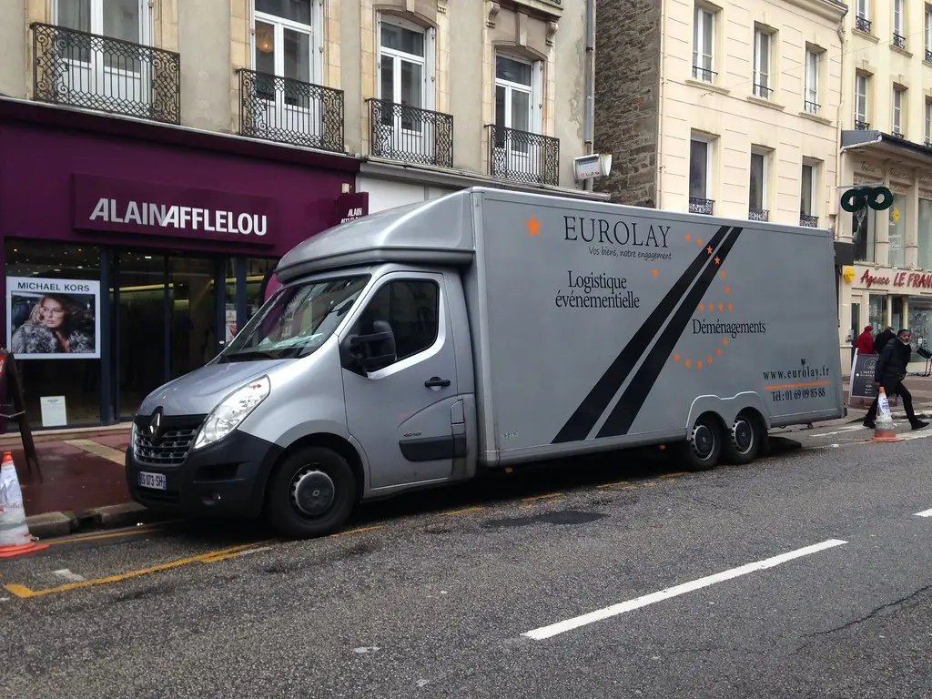 Camion Eurolay lors d'un déménagement